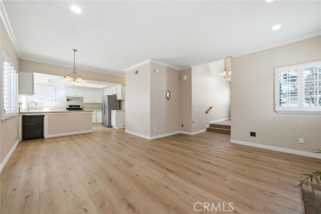 Detail Gallery Image 7 of 28 For 2603 Elden Ave #H,  Costa Mesa,  CA 92627 - 3 Beds | 2/1 Baths