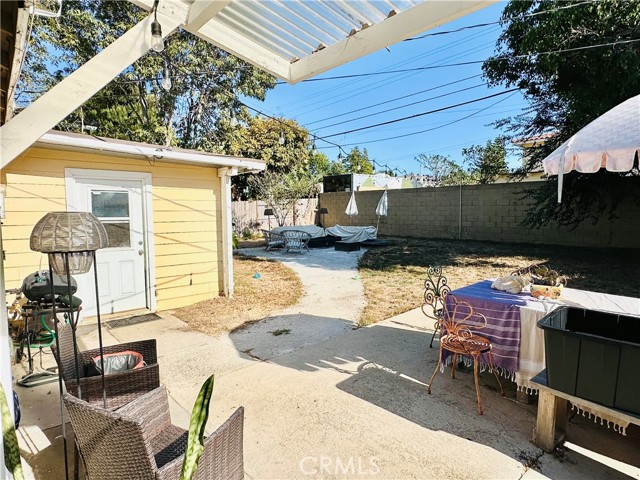 Detail Gallery Image 7 of 8 For 979 Arbor St, Costa Mesa,  CA 92627 - 2 Beds | 1 Baths