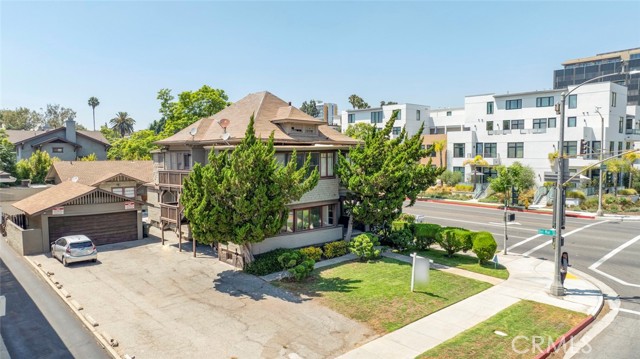 Detail Gallery Image 31 of 61 For 325 S Los Robles Ave, Pasadena,  CA 91101 - – Beds | – Baths