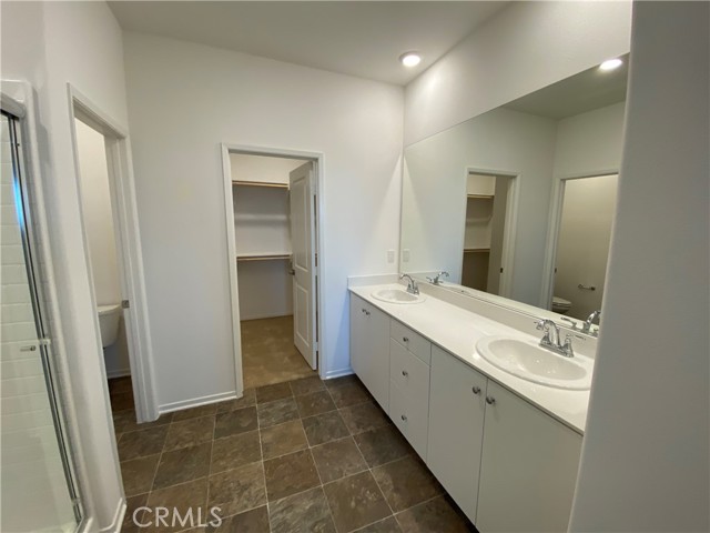 Detail Gallery Image 11 of 17 For 5630 Altamura Way, Fontana,  CA 92336 - 3 Beds | 2/1 Baths