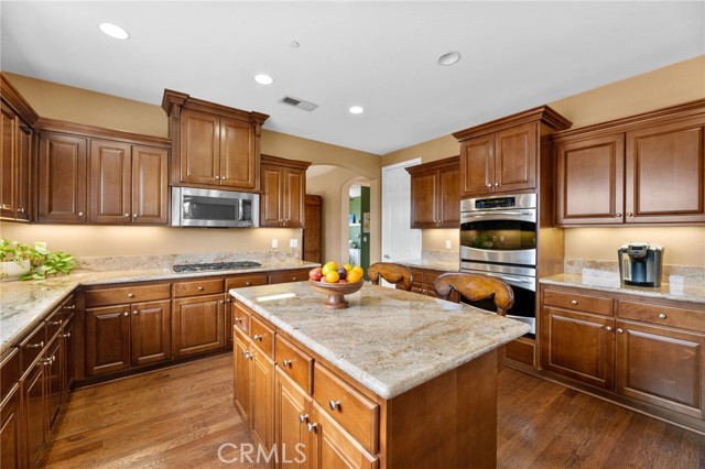 Detail Gallery Image 22 of 71 For 30865 via Norte, Temecula,  CA 92591 - 5 Beds | 4/1 Baths