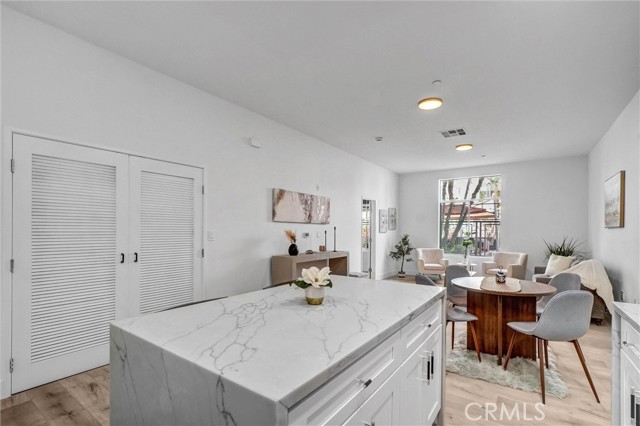 435 W Center Street Promenade, Anaheim CA: https://media.crmls.org/medias/0ec3bf70-327a-4e2f-a025-4f1bf39c659d.jpg