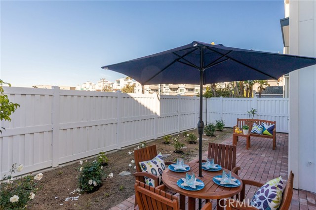 1800 Pacific Coast Hwy, Redondo Beach, California 90277, 3 Bedrooms Bedrooms, ,2 BathroomsBathrooms,Residential,Sold,Pacific Coast Hwy,PV21266567