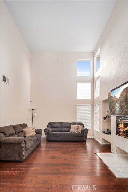 Detail Gallery Image 13 of 40 For 3039 Holline Ct, Lancaster,  CA 93535 - 4 Beds | 2/1 Baths