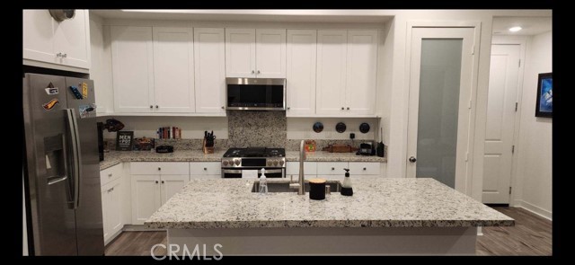 Image 3 of 23 For 27410 Merlin Place 202