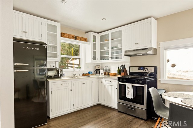Detail Gallery Image 7 of 22 For 577 Acacia Dr, Crestline,  CA 92325 - 2 Beds | 1 Baths