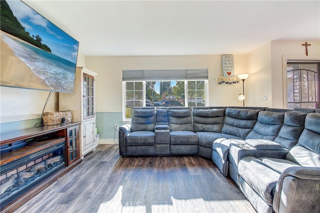 Detail Gallery Image 4 of 29 For 3415 Revere Rd, Riverside,  CA 92503 - 3 Beds | 2 Baths