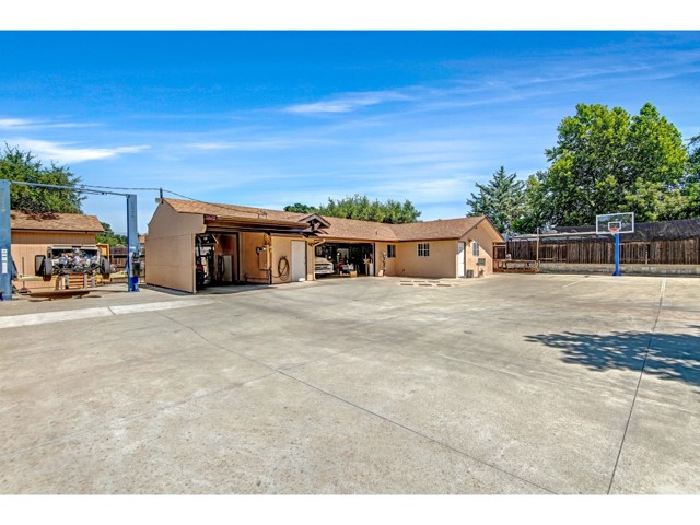 5400 Carrizo Road, Atascadero CA: https://media.crmls.org/medias/0ec7f478-d061-407d-be2a-c2b374628137.jpg