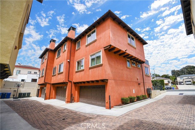 615 Pacific Coast Highway, Redondo Beach, California 90277, 3 Bedrooms Bedrooms, ,3 BathroomsBathrooms,Residential,Sold,Pacific Coast Highway,SB22124725