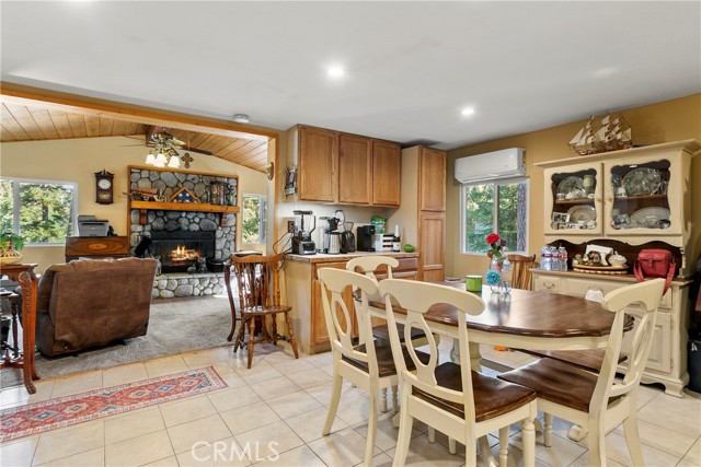 Detail Gallery Image 6 of 11 For 22864 Alder Ln, Crestline,  CA 92325 - 2 Beds | 1/1 Baths