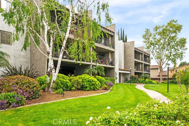 Detail Gallery Image 1 of 20 For 234 E Fern Ave #104,  Redlands,  CA 92373 - 2 Beds | 2 Baths