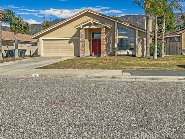 MLS# IV22242009
