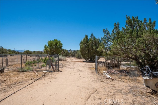 2056 W Avenue O, Palmdale CA: https://media.crmls.org/medias/0ec967cb-f375-4e45-bac6-3d5e129701d6.jpg