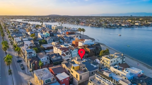 58 66th Place, Long Beach CA: https://media.crmls.org/medias/0ec97d8c-a287-4c36-8431-44160c7e07b5.jpg