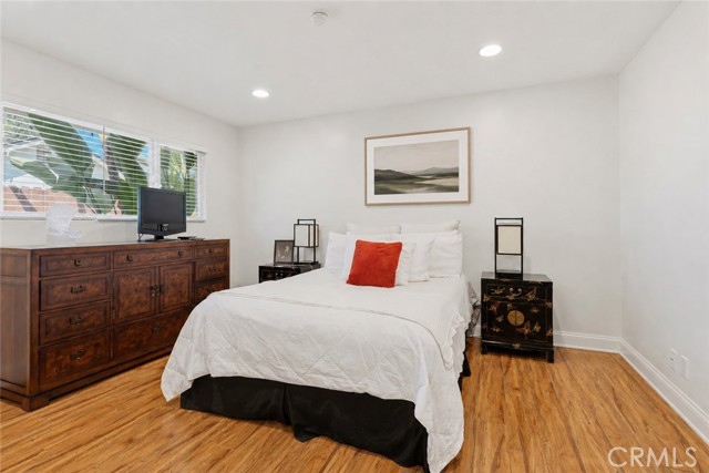 23365 Calvert Street photo 27
