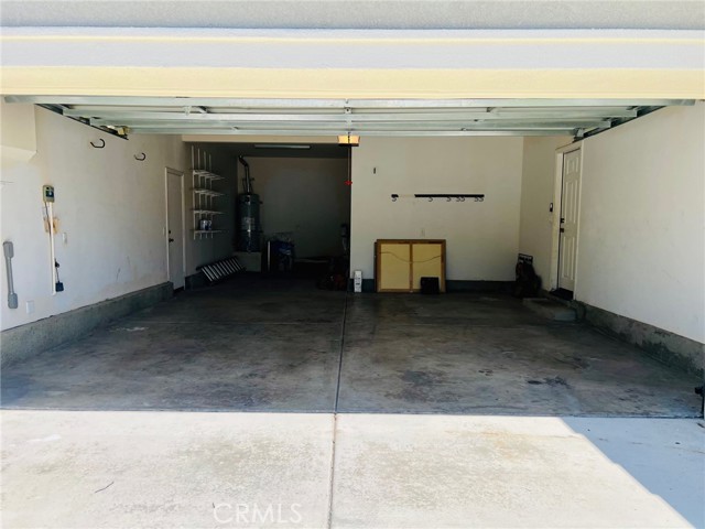 8540 Blue Spruce Street, Chino CA: https://media.crmls.org/medias/0eca08a0-cc00-497a-8a26-c666707d8f50.jpg