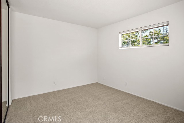 118 Oxford, Irvine CA: https://media.crmls.org/medias/0ecab835-6859-4c1d-8146-9375d7c65313.jpg