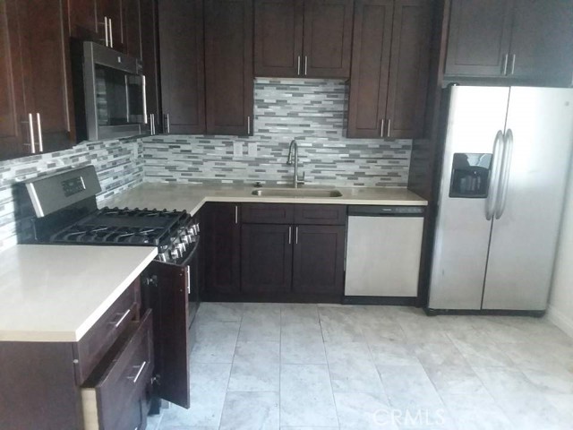 Detail Gallery Image 2 of 2 For 1134 S Oxford Ave, Los Angeles,  CA 90006 - – Beds | – Baths