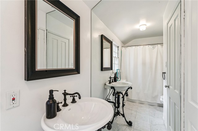 Detail Gallery Image 27 of 58 For 222 Holiday, Lake Arrowhead,  CA 92352 - 3 Beds | 2 Baths