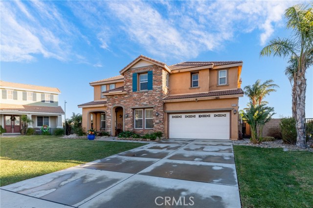 Detail Gallery Image 1 of 52 For 15073 Sagegrove Ln, Fontana,  CA 92336 - 6 Beds | 4/1 Baths