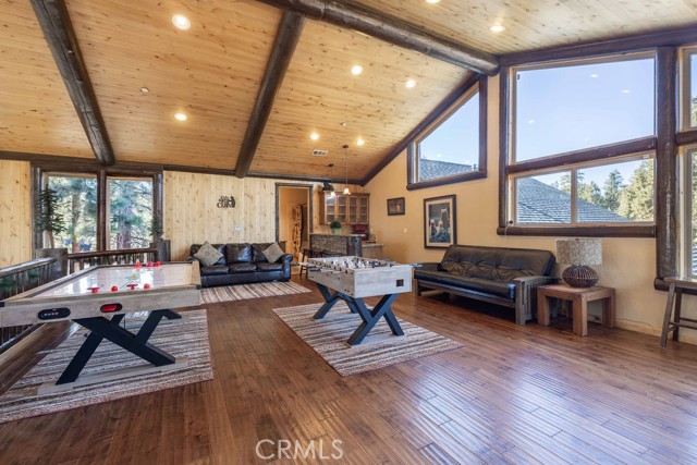 Detail Gallery Image 22 of 51 For 1086 Heritage, Big Bear City,  CA 92314 - 4 Beds | 4/2 Baths