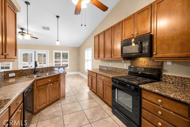 Detail Gallery Image 12 of 41 For 7566 Fox Trl, Yucca Valley,  CA 92284 - 3 Beds | 2 Baths