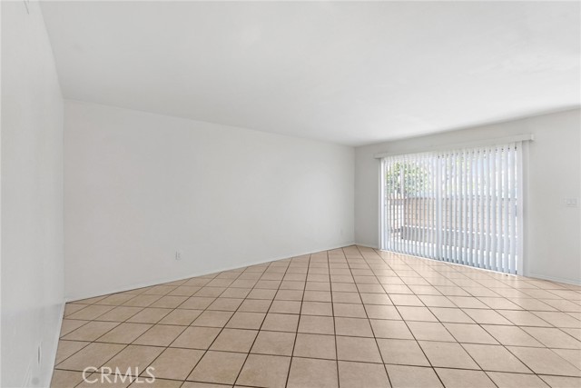 Detail Gallery Image 8 of 36 For 700 W La Veta Ave #I3,  Orange,  CA 92868 - 2 Beds | 2 Baths
