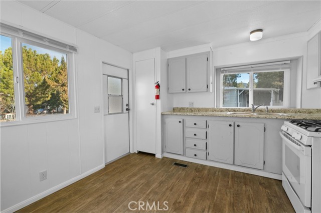 Detail Gallery Image 8 of 20 For 391 Montclair Dr #17,  Big Bear City,  CA 92314 - 2 Beds | 1 Baths