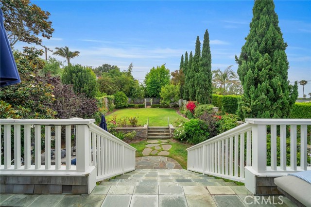 705 Juanita Avenue, Redondo Beach, California 90277, 5 Bedrooms Bedrooms, ,2 BathroomsBathrooms,Residential,Sold,Juanita,SB22157275