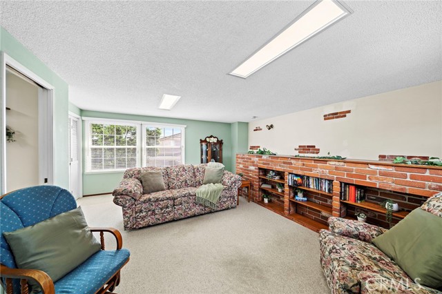 Detail Gallery Image 15 of 39 For 16331 Mahogany St, Fountain Valley,  CA 92708 - 5 Beds | 2 Baths