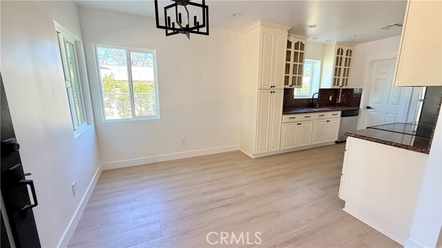 Detail Gallery Image 2 of 16 For 17438 Horace St, Granada Hills,  CA 91344 - 4 Beds | 2 Baths