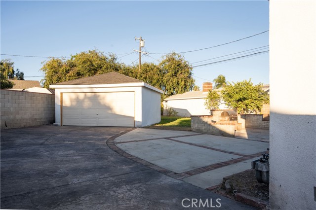10716 Telfair Avenue, Pacoima CA: https://media.crmls.org/medias/0ed13a62-3e4c-426e-92e4-5292b456b209.jpg