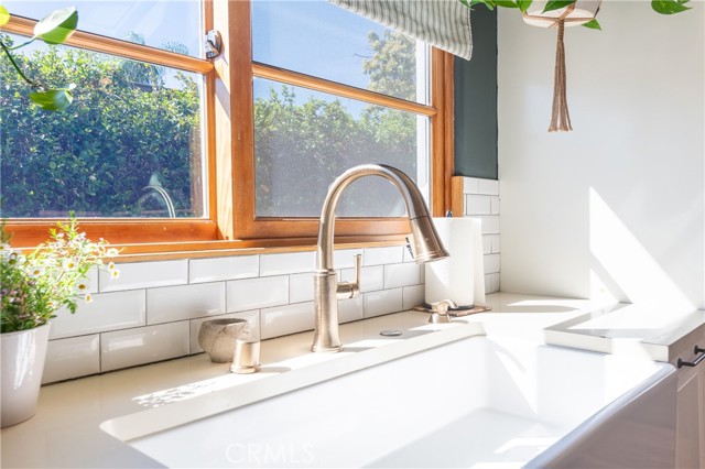 Detail Gallery Image 16 of 44 For 4437 Farmdale, Studio City,  CA 91602 - 3 Beds | 3 Baths