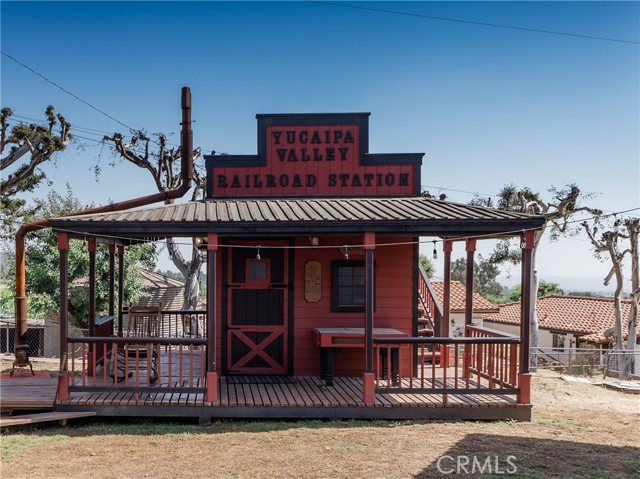 Detail Gallery Image 33 of 52 For 10261 Fremont St, Yucaipa,  CA 92399 - 4 Beds | 2/1 Baths