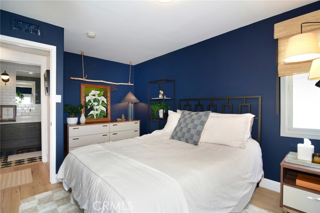 Detail Gallery Image 17 of 40 For 5235 Medina Rd, Woodland Hills,  CA 91364 - 3 Beds | 2/1 Baths