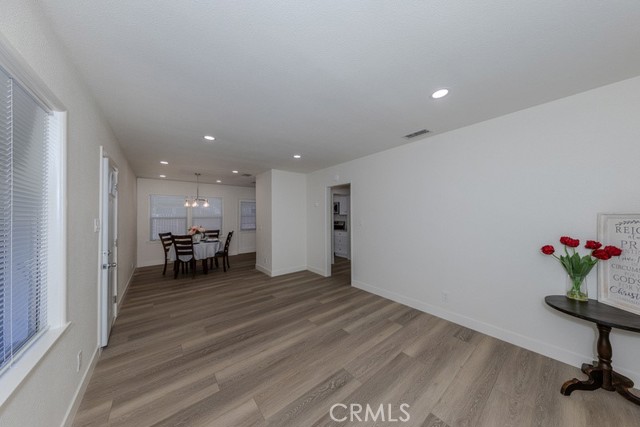 10606 Harvest Avenue, Santa Fe Springs CA: https://media.crmls.org/medias/0ed23ac9-d8cd-4019-8b84-29754cdf3050.jpg