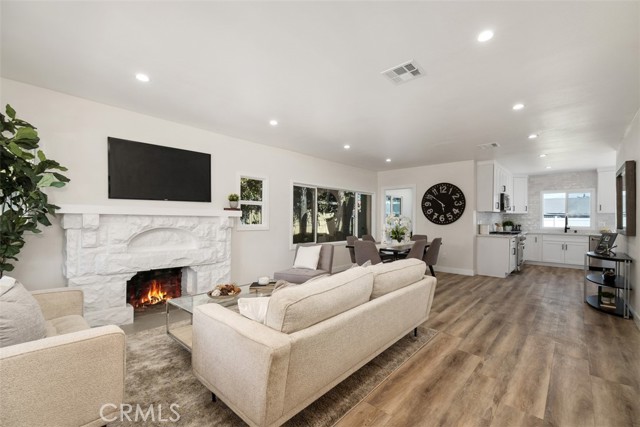 Detail Gallery Image 1 of 1 For 3410 S Gramercy Pl, Los Angeles,  CA 90018 - 3 Beds | 2 Baths