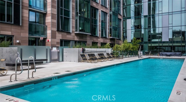 150 Van Ness Avenue, San Francisco CA: https://media.crmls.org/medias/0ed35ce5-6c01-4645-b4dc-98d5c991c18b.jpg