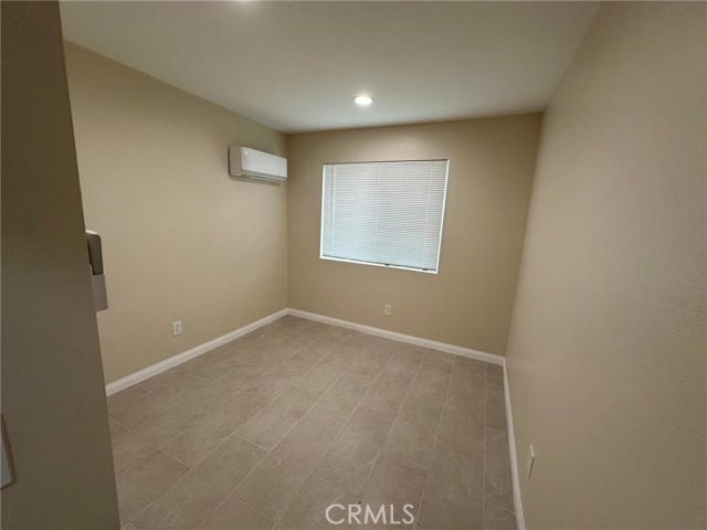 Detail Gallery Image 16 of 16 For 16424 El Molino Ct #1,  Fontana,  CA 92335 - 4 Beds | 2 Baths
