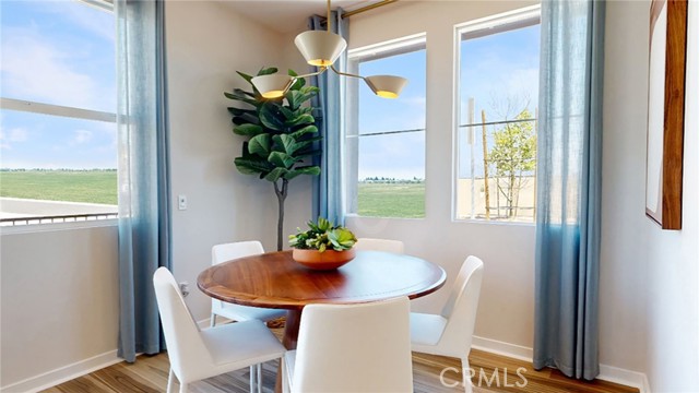 Detail Gallery Image 3 of 20 For 2820 E Bedford Privado, Ontario,  CA 91762 - 3 Beds | 2/1 Baths