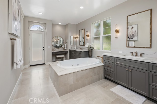 8126 Santaluz Village N, San Diego CA: https://media.crmls.org/medias/0ed514f7-d928-4d28-8c38-2747fd8fa81d.jpg