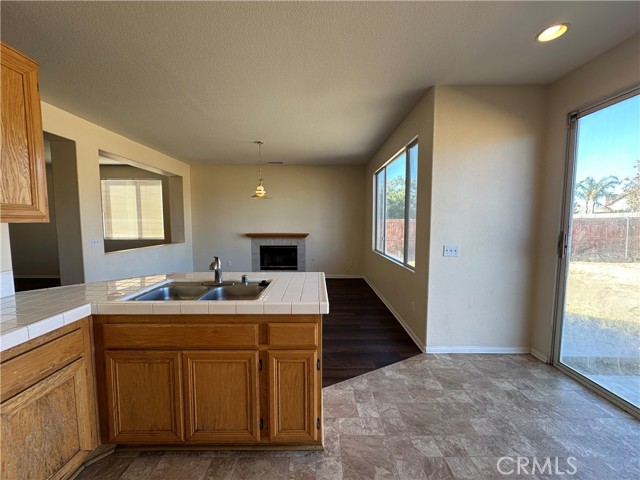 Detail Gallery Image 15 of 70 For 2728 Lancaster Ave, Hemet,  CA 92545 - 6 Beds | 3 Baths