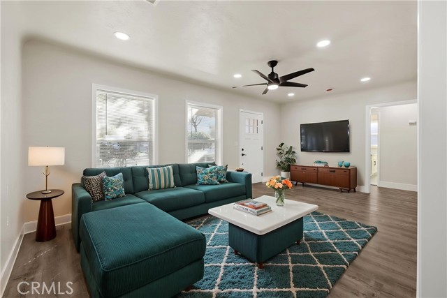 Detail Gallery Image 6 of 38 For 766 Lincoln St, Hanford,  CA 93230 - 3 Beds | 1 Baths