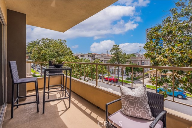 Detail Gallery Image 13 of 46 For 100 Hermosa Ave 2c,  Long Beach,  CA 90802 - 2 Beds | 2 Baths