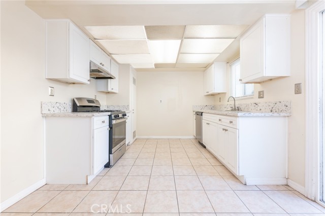 Detail Gallery Image 10 of 43 For 8804 Valley View St #C,  Buena Park,  CA 90620 - 2 Beds | 1/1 Baths