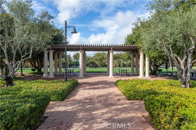 81 Strawberry, Irvine CA: https://media.crmls.org/medias/0ed6f500-112c-4628-adf2-a0729f6c4bb9.jpg