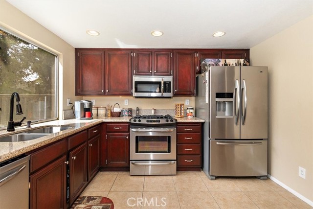 718 Cherry St, Corona CA: https://media.crmls.org/medias/0ed7ee4a-b264-4a03-9a34-77f2136f0e5d.jpg