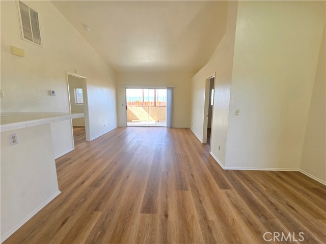 Detail Gallery Image 5 of 16 For 21411 Hacienda Bld #C,  California City,  CA 93505 - 2 Beds | 2 Baths
