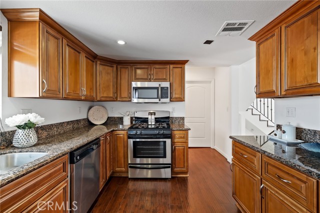 Detail Gallery Image 16 of 45 For 1613 W 224 St #3,  Torrance,  CA 90501 - 3 Beds | 2/1 Baths
