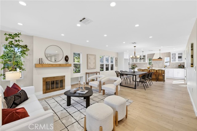 Detail Gallery Image 2 of 60 For 650 Marylind, Claremont,  CA 91711 - 6 Beds | 2/1 Baths